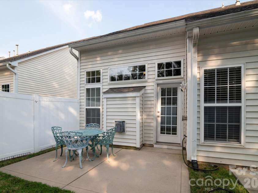 624 Bayou Circle, Clover, SC 29710.  MLS# CAR4413976, YatesRealty ID 44161. 