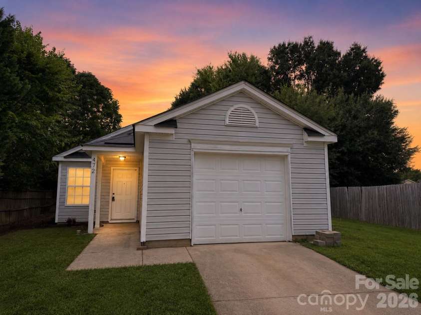 472 FIRST TURN Court, Concord, NC 28025.  MLS# CAR4414186, YatesRealty ID 44162. 472 First Turn Ct