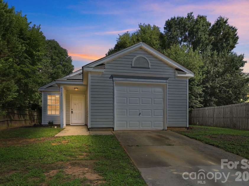 472 FIRST TURN Court, Concord, NC 28025.  MLS# CAR4414186, YatesRealty ID 44162. 