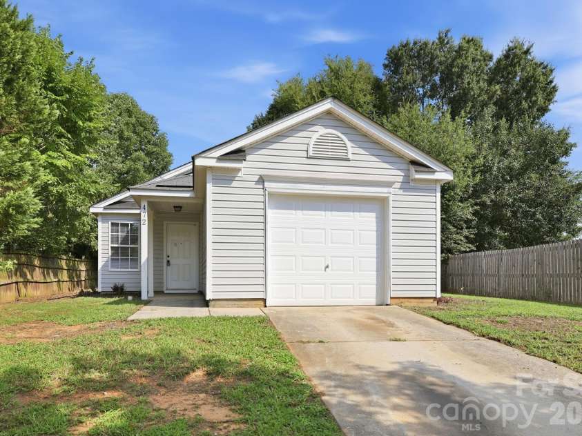 472 FIRST TURN Court, Concord, NC 28025.  MLS# CAR4414186, YatesRealty ID 44162. 