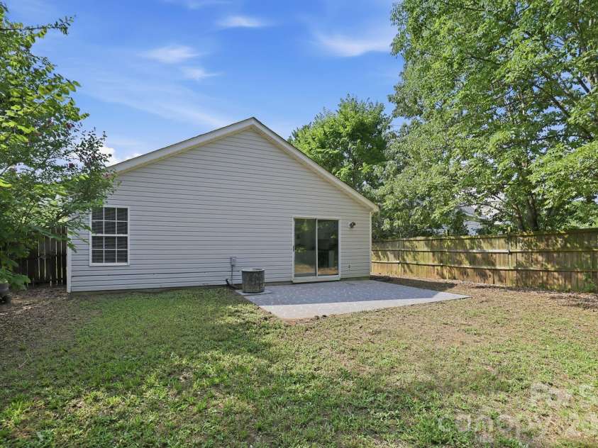 472 FIRST TURN Court, Concord, NC 28025.  MLS# CAR4414186, YatesRealty ID 44162. 