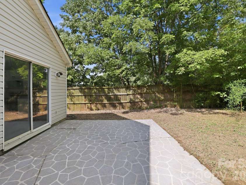 472 FIRST TURN Court, Concord, NC 28025.  MLS# CAR4414186, YatesRealty ID 44162. 
