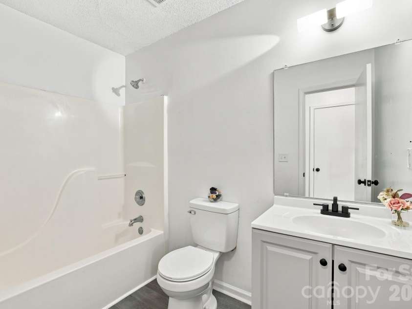 472 FIRST TURN Court, Concord, NC 28025.  MLS# CAR4414186, YatesRealty ID 44162. Full Bathroom