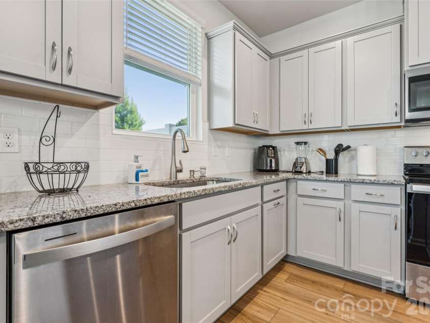 5119 Carrick Street, Charlotte, NC 28213.  MLS# CAR4413712, YatesRealty ID 44165. 