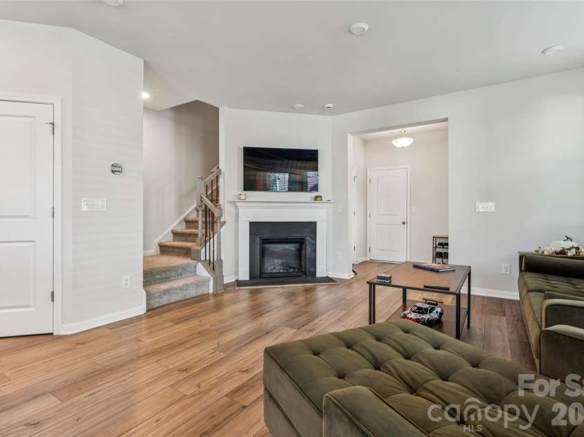 5119 Carrick Street, Charlotte, NC 28213.  MLS# CAR4413712, YatesRealty ID 44165. 