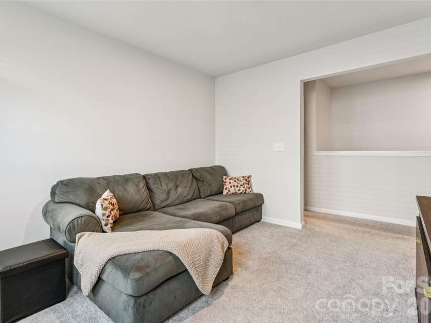 5119 Carrick Street, Charlotte, NC 28213.  MLS# CAR4413712, YatesRealty ID 44165. 