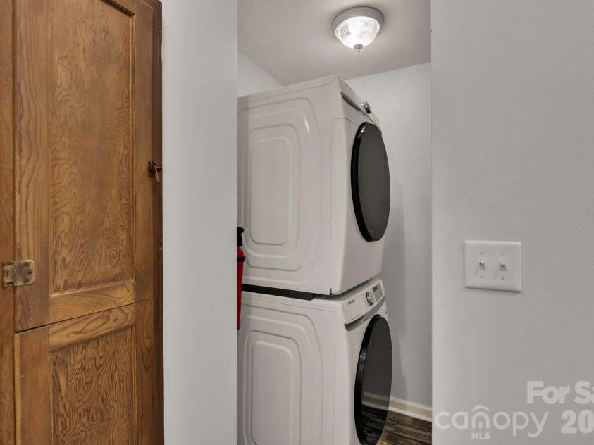 4701 Yacht Drive, Oak Island, NC 28465.  MLS# CAR4413735, YatesRealty ID 44167. Laundry Room