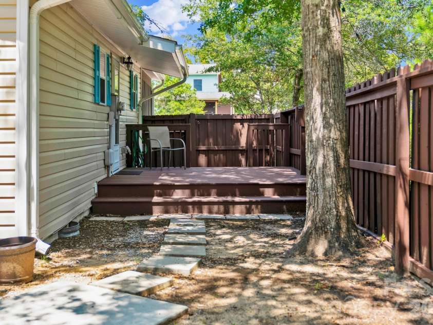 4701 Yacht Drive, Oak Island, NC 28465.  MLS# CAR4413735, YatesRealty ID 44167. Private Deck with No Visible Neighbors