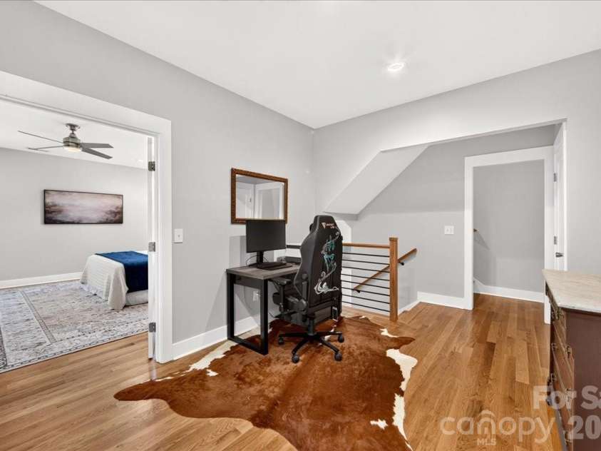 621 Campus Street, Charlotte, NC 28216.  MLS# CAR4413691, YatesRealty ID 44168. 