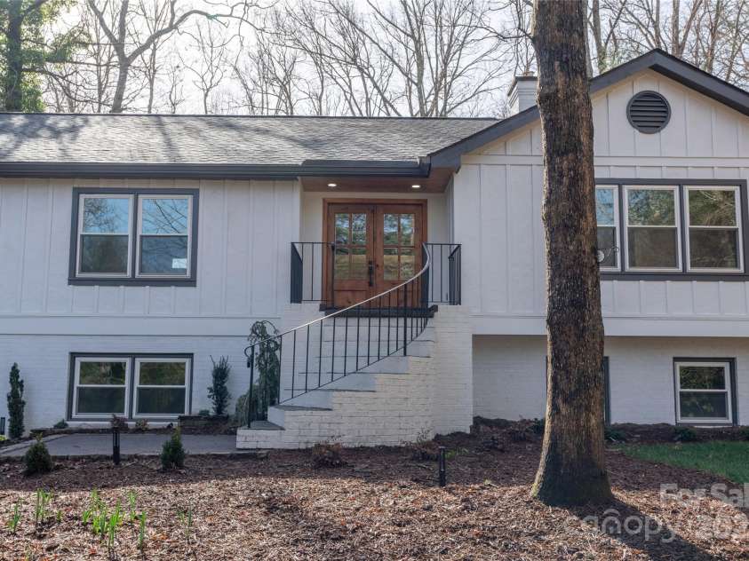 8 Spring Lake Drive, Mills River, NC 28759.  MLS# CAR4223447, YatesRealty ID 4417. 