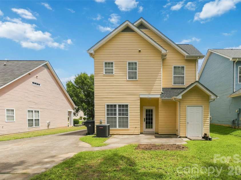 1520 Peaceful Way Drive, Charlotte, NC 28206.  MLS# CAR4413568, YatesRealty ID 44171. Back of Home
