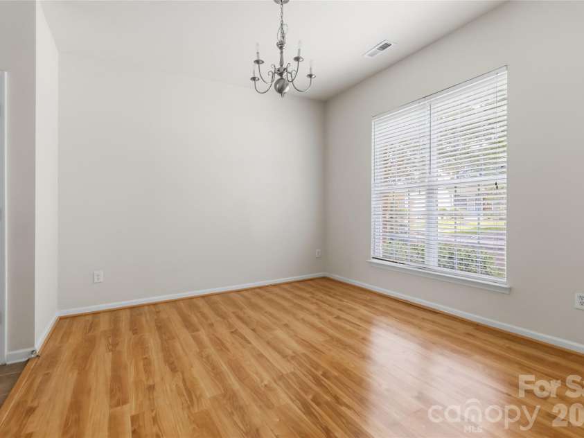 1520 Peaceful Way Drive, Charlotte, NC 28206.  MLS# CAR4413568, YatesRealty ID 44171. Dining Room