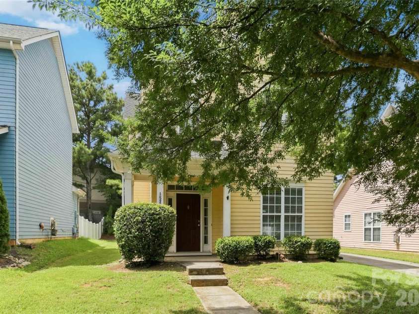 1520 Peaceful Way Drive, Charlotte, NC 28206.  MLS# CAR4413568, YatesRealty ID 44171. Front of Home