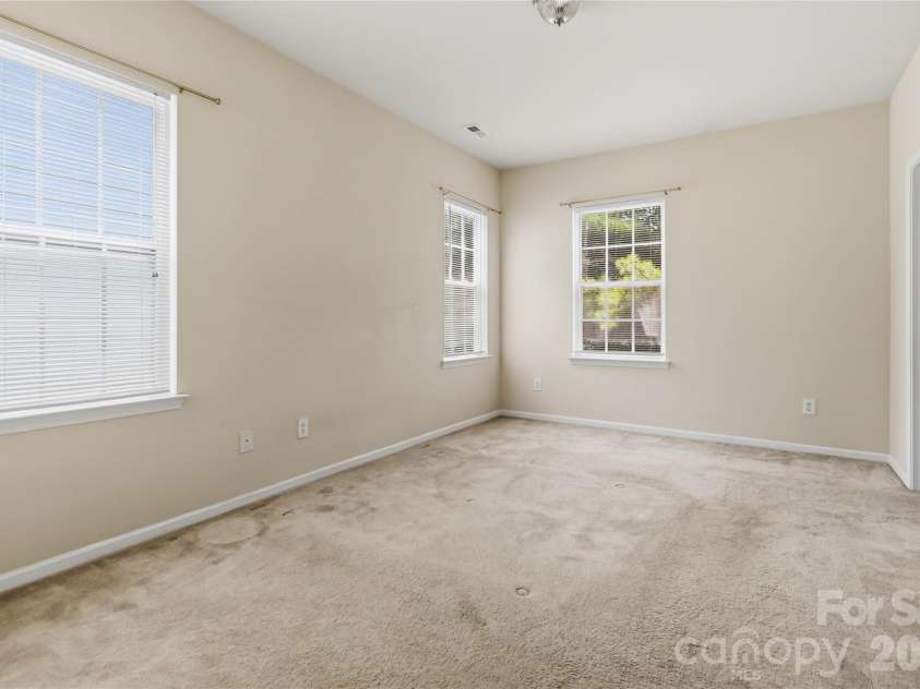 1520 Peaceful Way Drive, Charlotte, NC 28206.  MLS# CAR4413568, YatesRealty ID 44171. Primary Bedroom