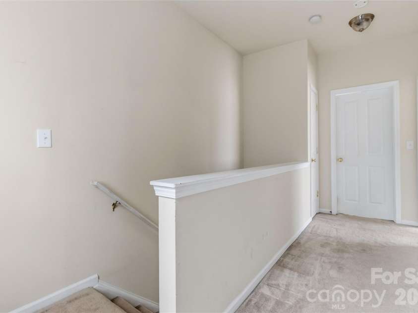 1520 Peaceful Way Drive, Charlotte, NC 28206.  MLS# CAR4413568, YatesRealty ID 44171. Upstairs Hall