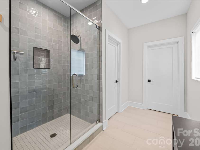 3020 Cobbs Hill Road, Charlotte, NC 28205.  MLS# CAR4413526, YatesRealty ID 44172. Primary shower