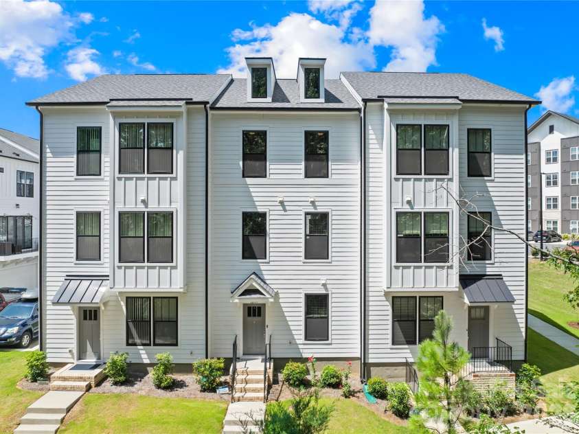 12133 Storm Lane, Charlotte, NC 28277.  MLS# CAR4413433, YatesRealty ID 44175. 