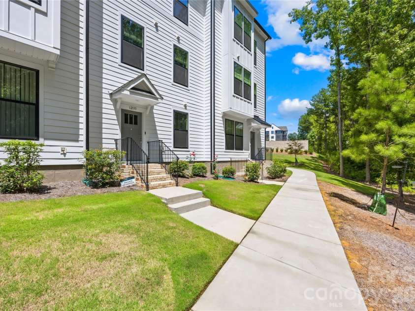 12133 Storm Lane, Charlotte, NC 28277.  MLS# CAR4413433, YatesRealty ID 44175. 