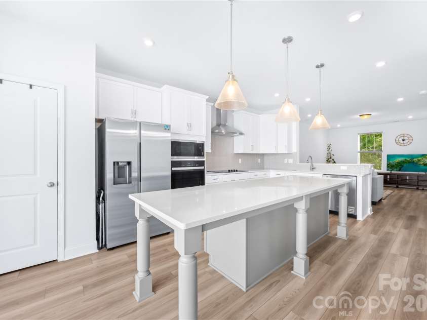 12133 Storm Lane, Charlotte, NC 28277.  MLS# CAR4413433, YatesRealty ID 44175. 