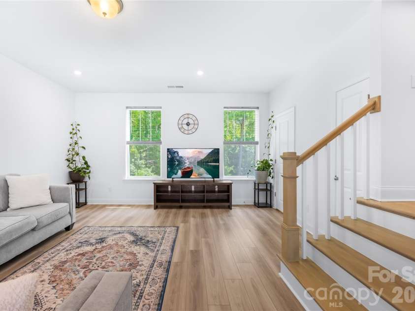 12133 Storm Lane, Charlotte, NC 28277.  MLS# CAR4413433, YatesRealty ID 44175. 