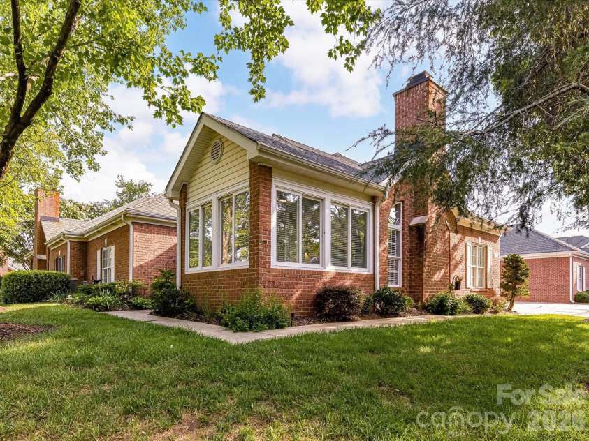 8316 Olde Troon Drive, Charlotte, NC 28277.  MLS# CAR4413453, YatesRealty ID 44176. 