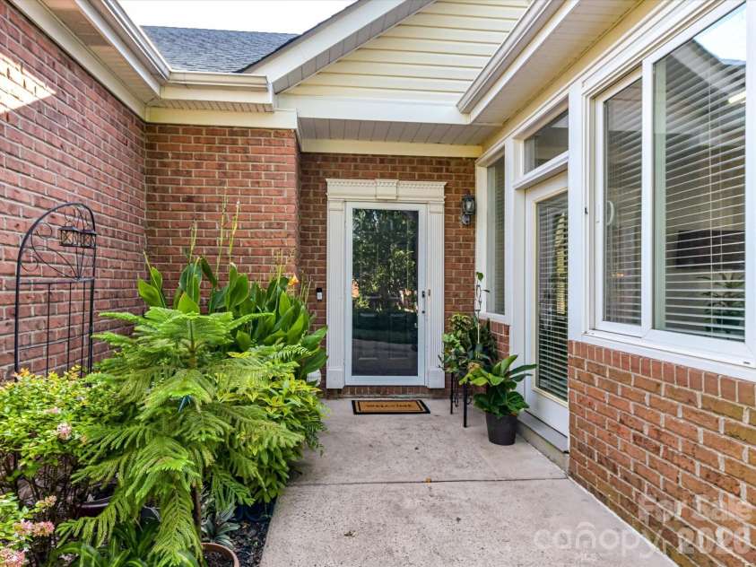 8316 Olde Troon Drive, Charlotte, NC 28277.  MLS# CAR4413453, YatesRealty ID 44176. 