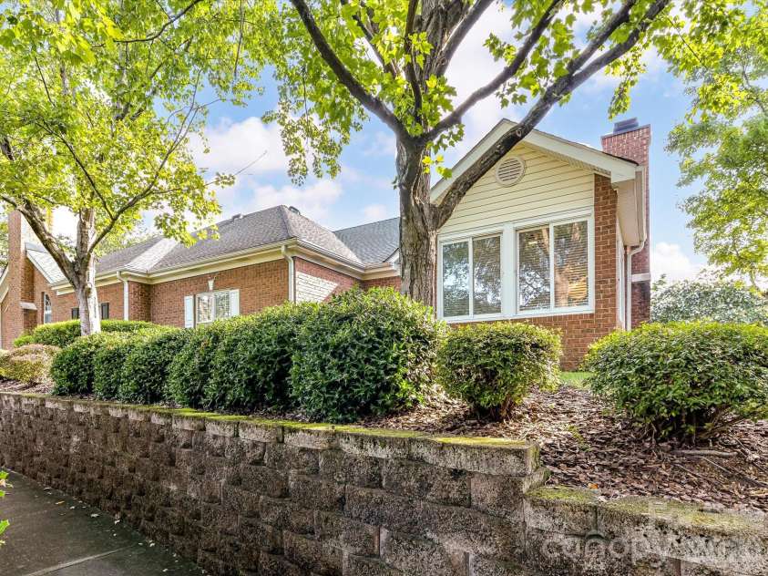 8316 Olde Troon Drive, Charlotte, NC 28277.  MLS# CAR4413453, YatesRealty ID 44176. 