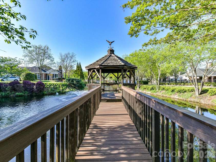 8316 Olde Troon Drive, Charlotte, NC 28277.  MLS# CAR4413453, YatesRealty ID 44176. Community Gazebo