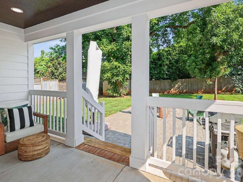 1333 Cortland Road, Charlotte, NC 28209.  MLS# CAR4413455, YatesRealty ID 44177. Porch view