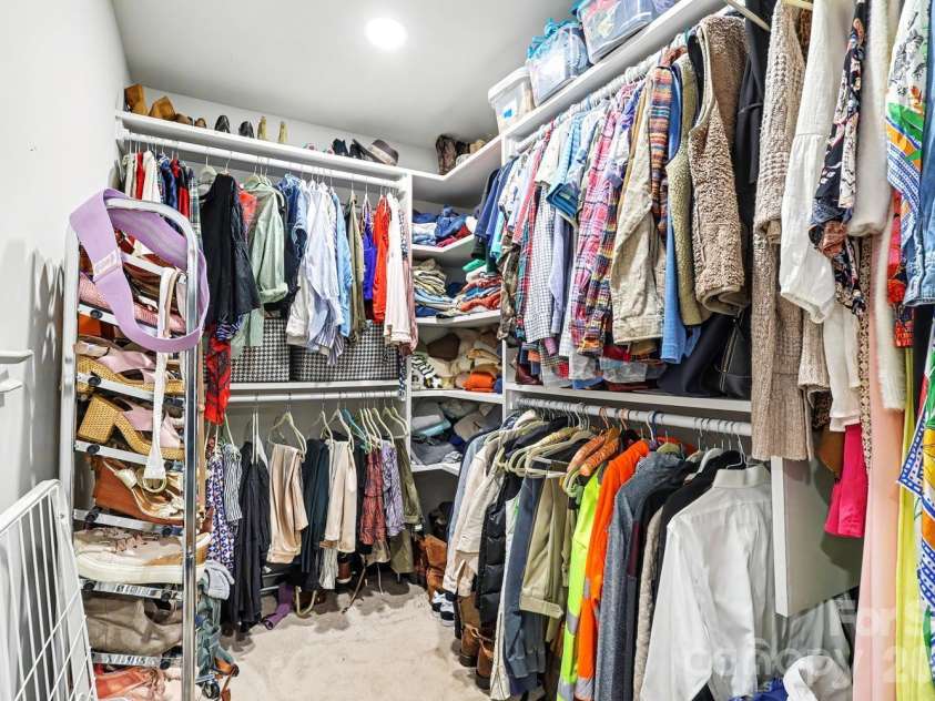 1333 Cortland Road, Charlotte, NC 28209.  MLS# CAR4413455, YatesRealty ID 44177. Primary Closet