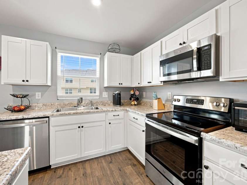 7017 Brightwork Lane, Charlotte, NC 28269.  MLS# CAR4413296, YatesRealty ID 44178. 