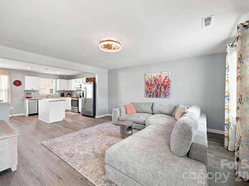 7017 Brightwork Lane, Charlotte, NC 28269.  MLS# CAR4413296, YatesRealty ID 44178. 