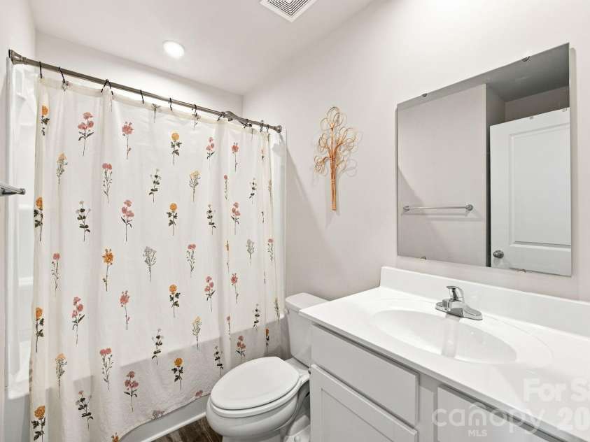 7017 Brightwork Lane, Charlotte, NC 28269.  MLS# CAR4413296, YatesRealty ID 44178. 
