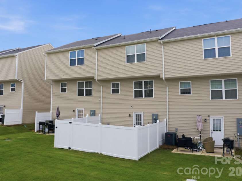 7017 Brightwork Lane, Charlotte, NC 28269.  MLS# CAR4413296, YatesRealty ID 44178. 
