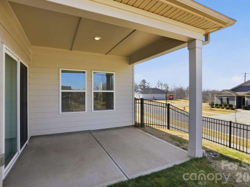 4526 Bright Road, Charlotte, NC 28214.  MLS# CAR4338771, YatesRealty ID 4418. 