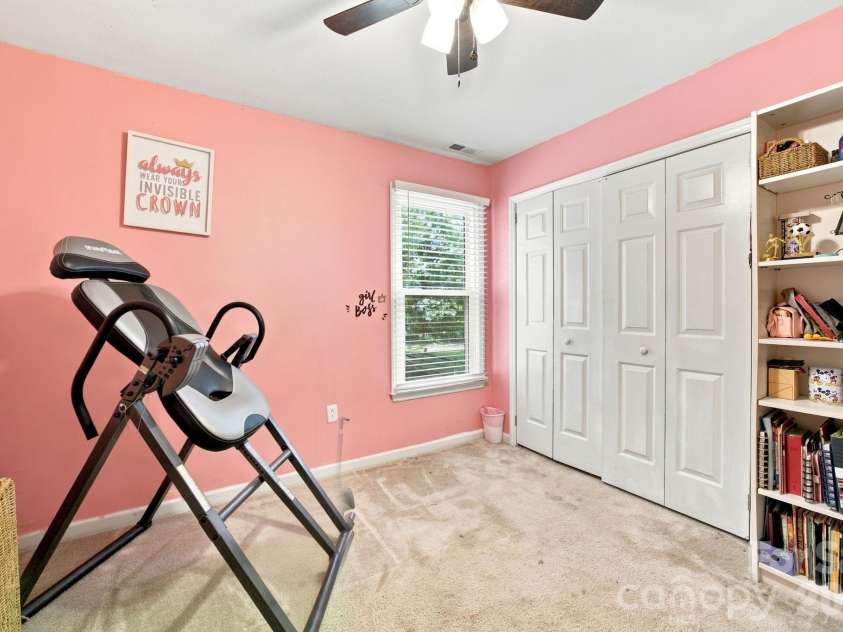5512 River Falls Drive, Charlotte, NC 28215.  MLS# CAR4413301, YatesRealty ID 44180. 