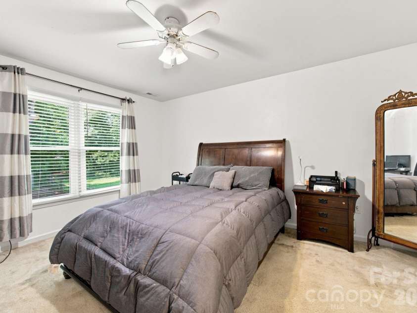 5512 River Falls Drive, Charlotte, NC 28215.  MLS# CAR4413301, YatesRealty ID 44180. Primary Bedroom