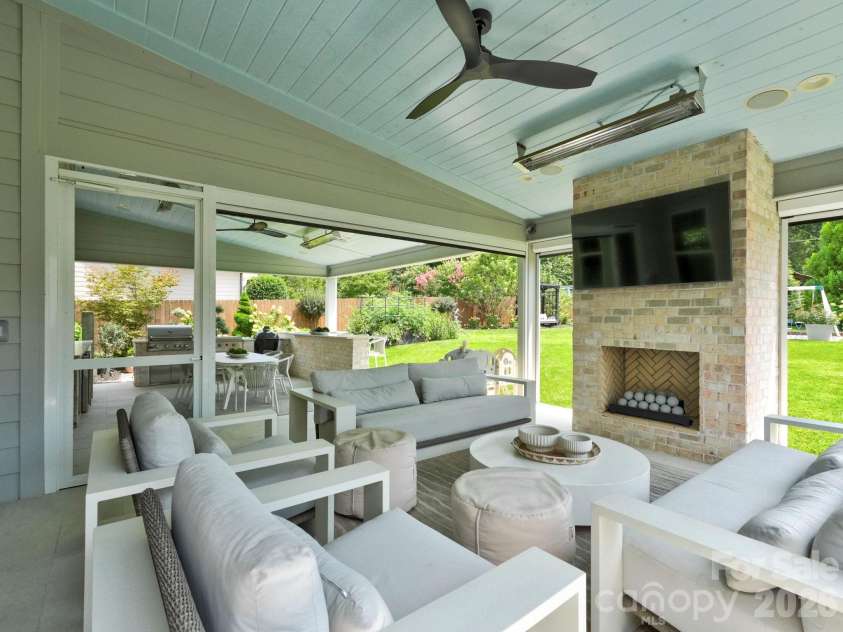 2028 Eaton Road, Charlotte, NC 28205.  MLS# CAR4413300, YatesRealty ID 44181. 
