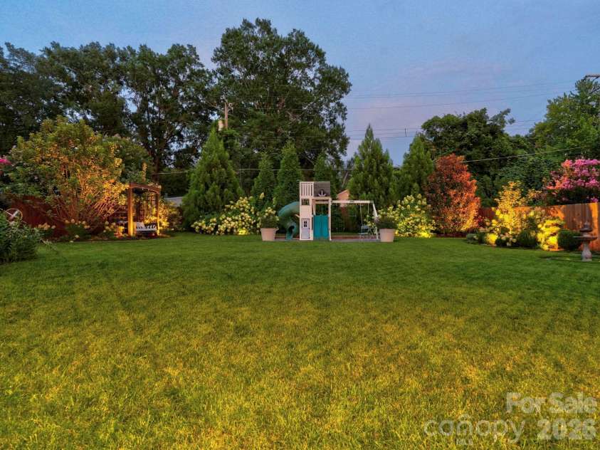 2028 Eaton Road, Charlotte, NC 28205.  MLS# CAR4413300, YatesRealty ID 44181. 