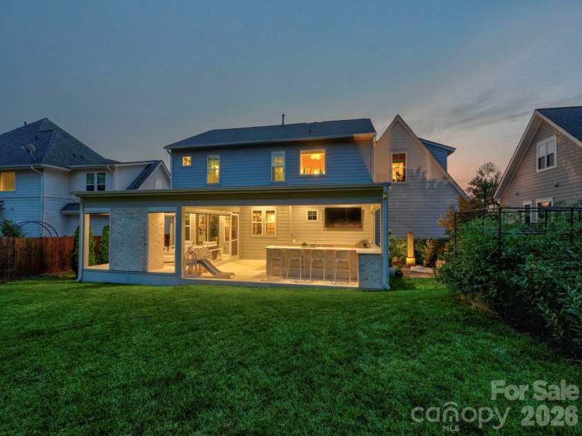 2028 Eaton Road, Charlotte, NC 28205.  MLS# CAR4413300, YatesRealty ID 44181. 