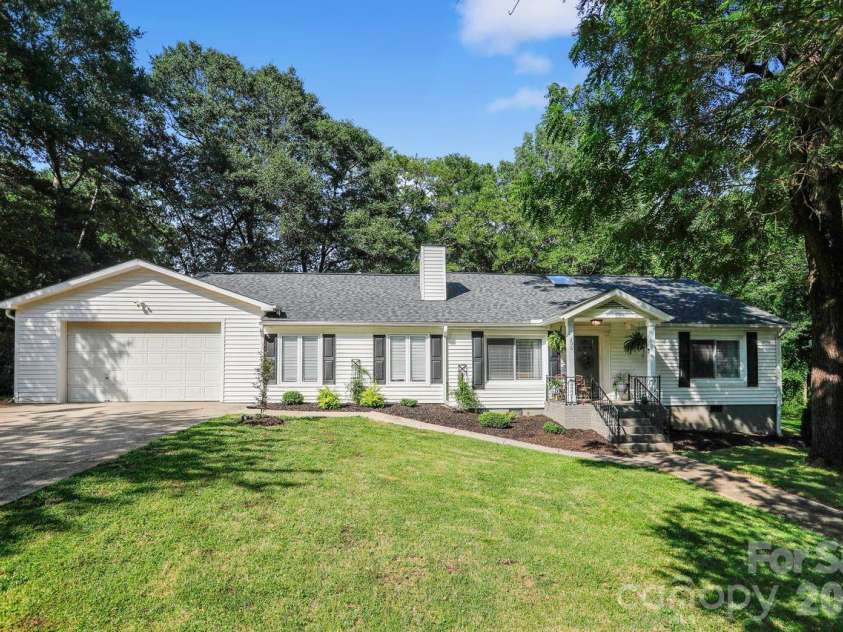 206 Price Street, Mount Holly, NC 28120.  MLS# CAR4413294, YatesRealty ID 44182. 