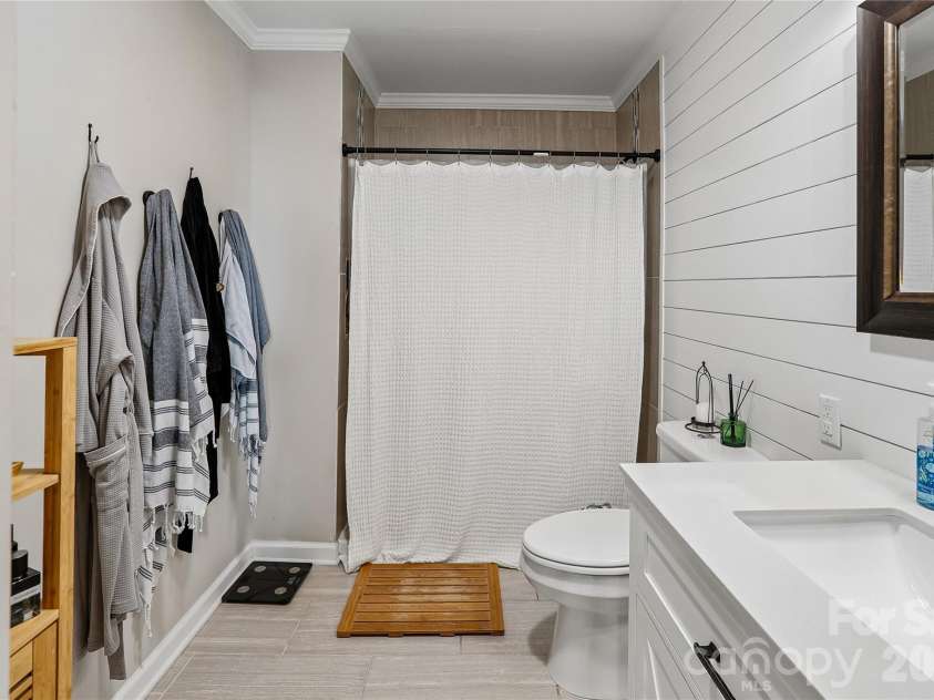 206 Price Street, Mount Holly, NC 28120.  MLS# CAR4413294, YatesRealty ID 44182. 