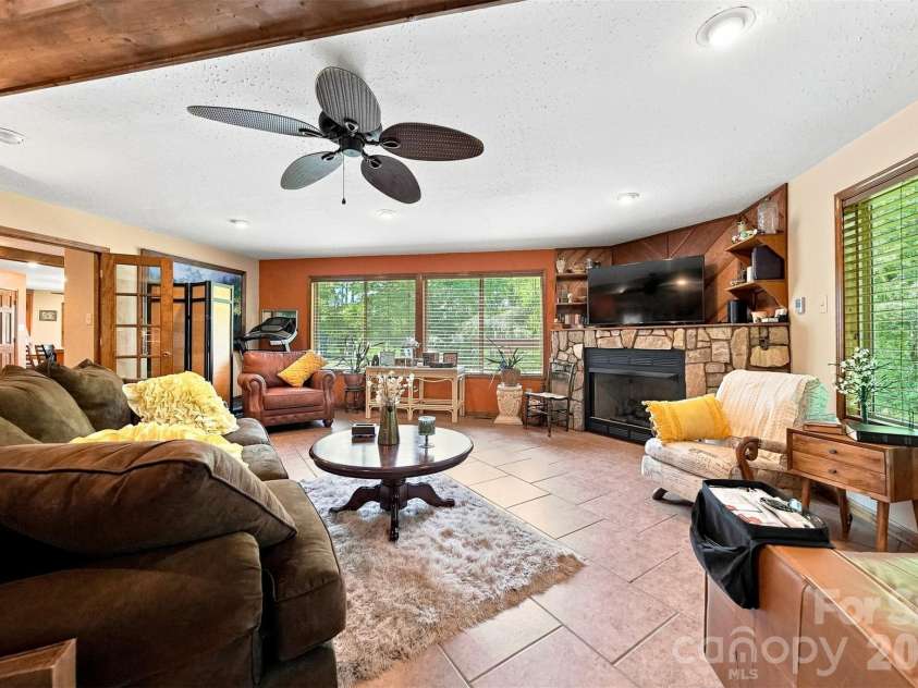 480 Bailey Farm Road, Statesville, NC 28625.  MLS# CAR4413151, YatesRealty ID 44184. 