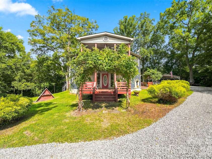480 Bailey Farm Road, Statesville, NC 28625.  MLS# CAR4413151, YatesRealty ID 44184. 