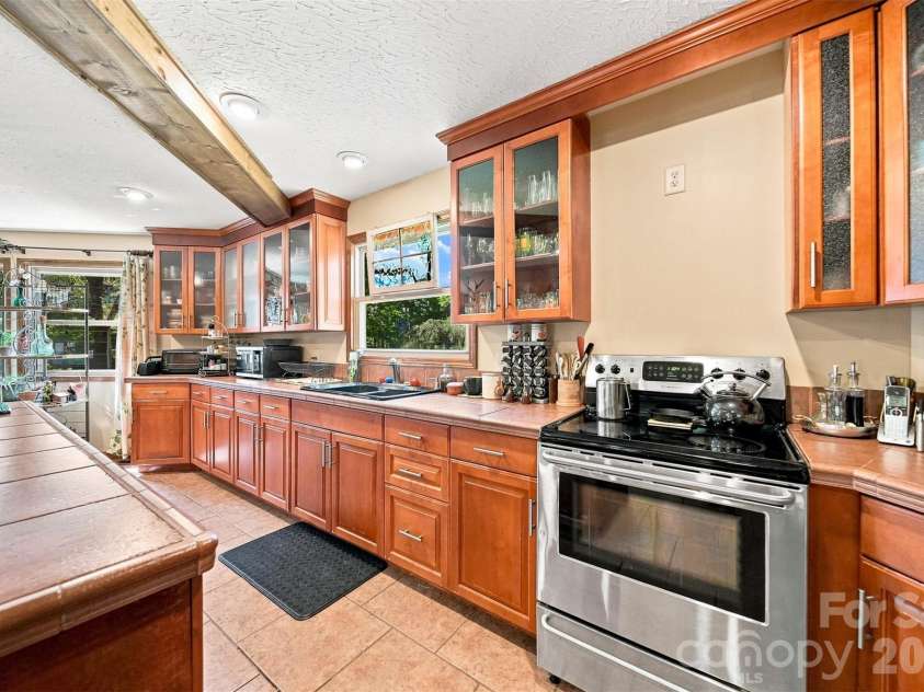480 Bailey Farm Road, Statesville, NC 28625.  MLS# CAR4413151, YatesRealty ID 44184. 