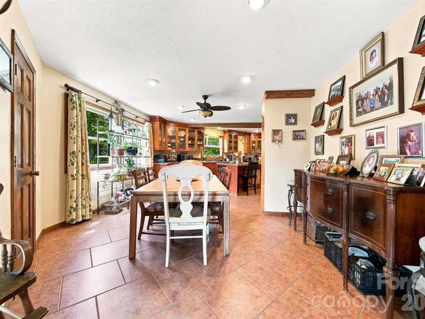 480 Bailey Farm Road, Statesville, NC 28625.  MLS# CAR4413151, YatesRealty ID 44184. 