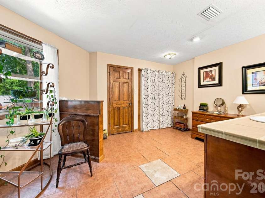 480 Bailey Farm Road, Statesville, NC 28625.  MLS# CAR4413151, YatesRealty ID 44184. 