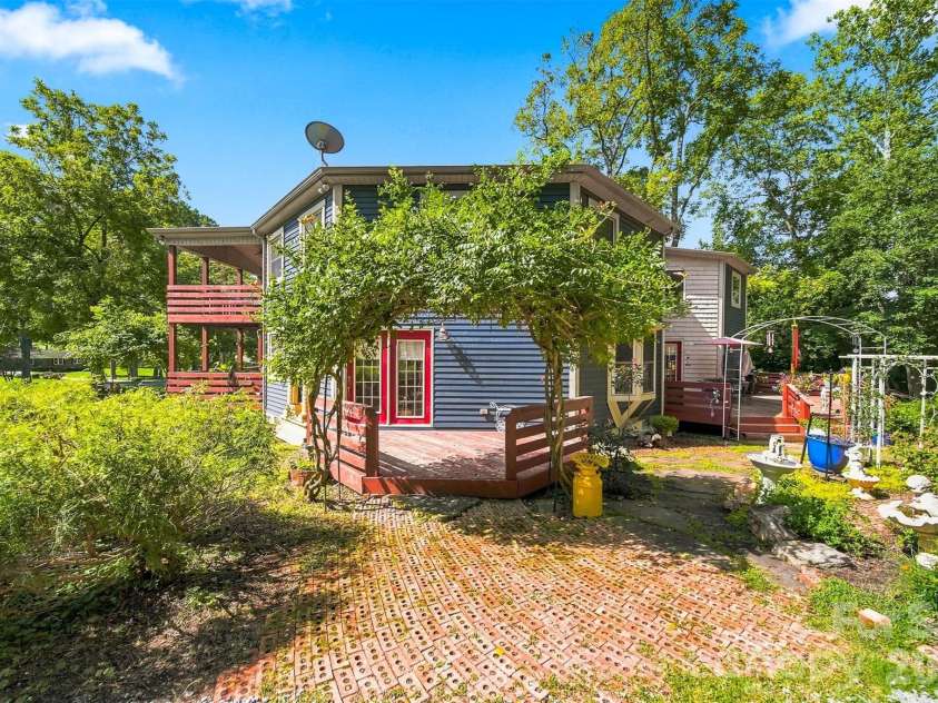 480 Bailey Farm Road, Statesville, NC 28625.  MLS# CAR4413151, YatesRealty ID 44184. 
