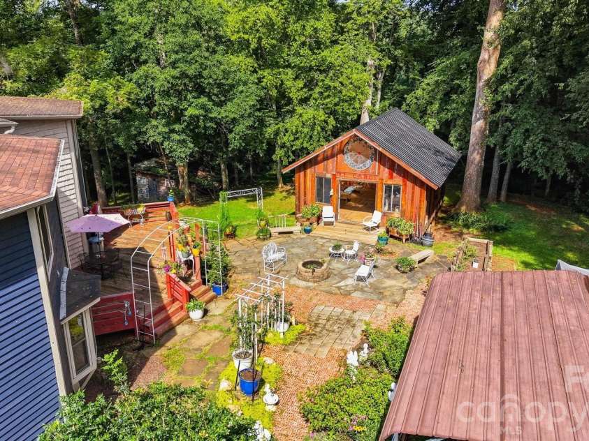 480 Bailey Farm Road, Statesville, NC 28625.  MLS# CAR4413151, YatesRealty ID 44184. 