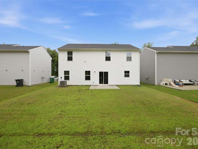 1925 Pin Hook Road, Charlotte, NC 28215.  MLS# CAR4413182, YatesRealty ID 44185. 